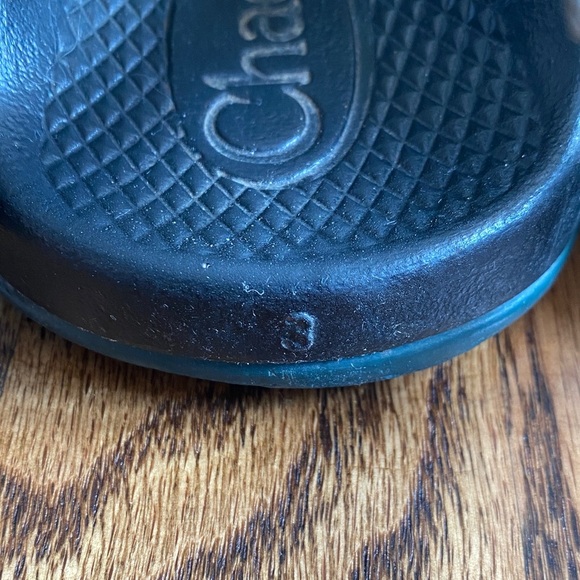 Blue/turquoise/white kids Chaco sandals, size 3. Excellent condition ships quick - Picture 6 of 15